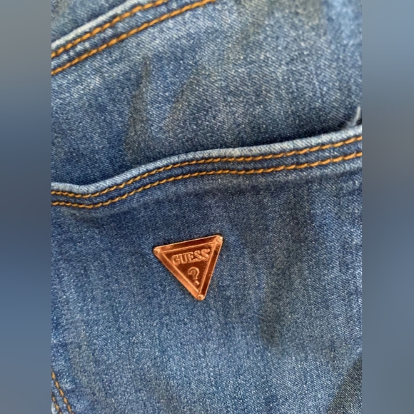 Guess Shorts - Picture 6 of 6